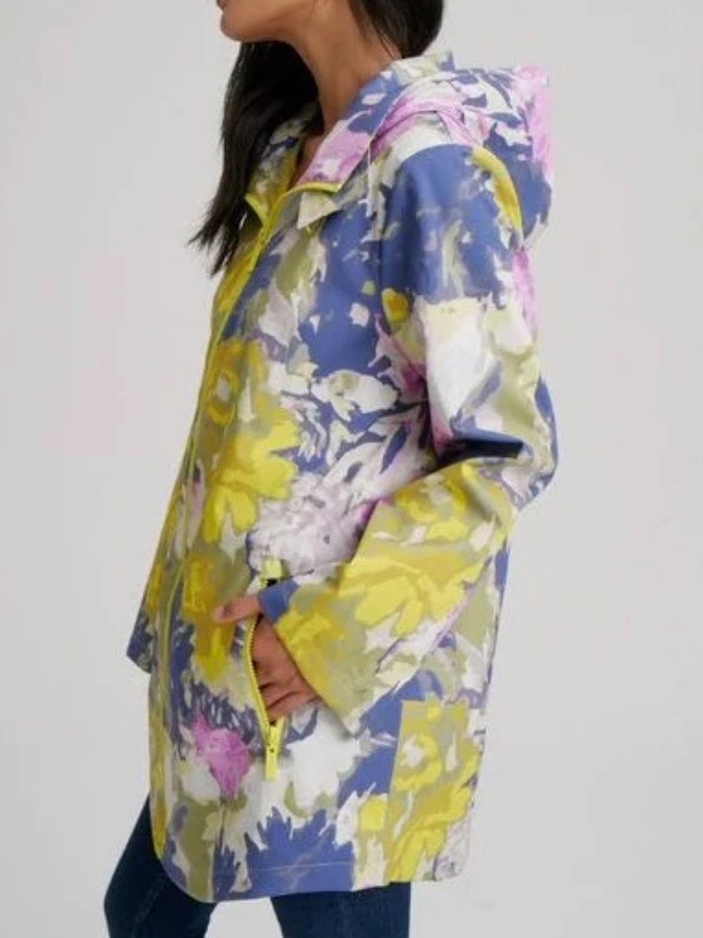 New NIKKI JONES Montreal Floral Crush Packable To Backpack Raincoat sz L